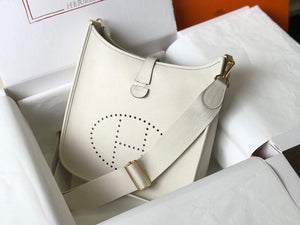 Hermes H083434 Evelyne III 29 bag Designer Hermes Shoulder Bag 203875 - Default Title - View 3