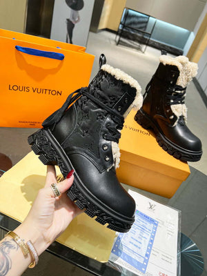 Louis Vuitton Women's Shoes 1A95X7 Meteropolis Flat Ranger Boots 2022 Collection 002 - 35 - View 4