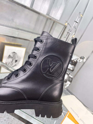 Louis Vuitton Women's Shoes 1A94Q5 Black Territory Flat Ranger 2022 Collection - 35 - View 8