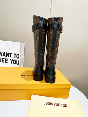 Louis Vuitton Women's Shoes 1AABES Westside Flat High Boots 2022 Collection 001 - 35 - View 7