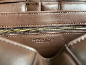 Bottega Veneta BV 20206 Chain Cassette 631421 Brown Gold - Default Title - View 8