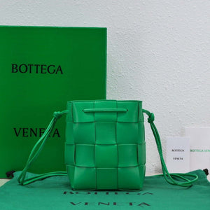 Bottega Veneta BV 680218 Small Cassette Cross-Body Bucket Green - Default Title - View 2