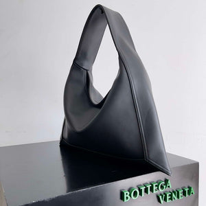 Bottega Veneta BV 803977 Hop bag Shoulder bag in silky calf leather BV9095 - Default Title - View 2