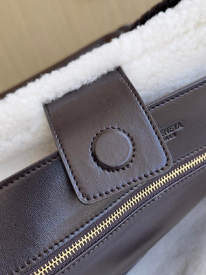 Bottega Veneta BV 806010 Large Andiamo bag BV9901 - Default Title - View 7