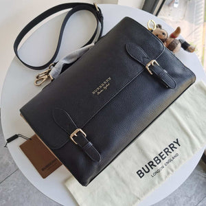 Burberry 80416791 Grainy Leather Messenger Bag - Default Title - View 1