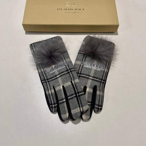 Burberry Women's Gloves Burberry Wool Gloves B477881 - Default Title - View 9