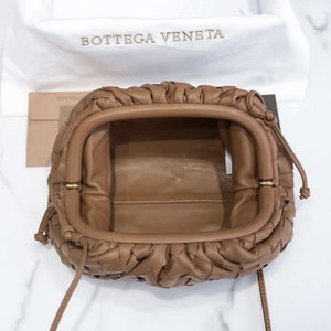 BV 585852 Bottega Veneta Mini Pouch intrecciato leather clutch with strap Brown - Default Title - View 7