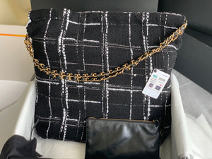 Chanel 22 Large Handbag Clothes Gold-Tone Metal AS3262 Black - Default Title - View 4