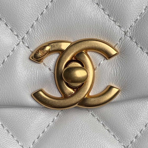 Chanel 25P AS5353 Flap Bag Shiny Lambskin Imitation Pearls & Gold-Tone Metal White - Default Title - View 3