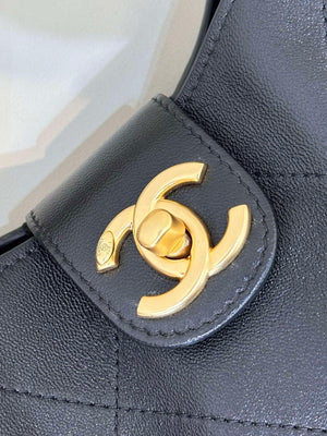 Chanel 25SS AS5403 Hobo Handbag Shiny Lambskin & Gold-Tone Metal Black - Default Title - View 7