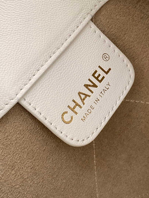 Chanel 25SS AS5403 Hobo Handbag Shiny Lambskin & Gold-Tone Metal White - Default Title - View 9