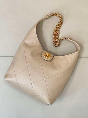 Chanel 25P AS5425 Large Hobo Handbag Shiny Lambskin & Gold-Tone Metal Apricot - Default Title - View 13