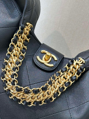 Chanel 25SS AS5425 Large Hobo Handbag Shiny Lambskin & Gold-Tone Metal Black - Default Title - View 12