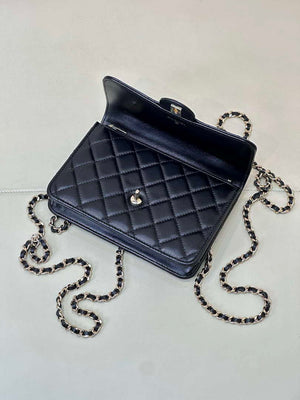 Chanel 25SS Flap Bag Lambskin With Top Handle AS4450 Black - Default Title - View 4