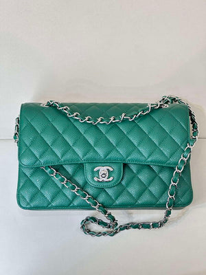 Chanel A01112 Flap Classic 11.12 Handbag Calfskin Sewing Edge Green - Gold - View 2
