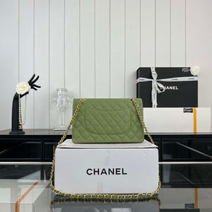 Chanel A01112 Flap Classic 11.12 Handbag Grained Calfskin & Gold-Tone Metal Green - Default Title - View 2