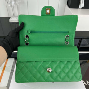 Chanel A01112 Flap Classic 11.12 Handbag Grained Calfskin & Silver-Tone Metal Kelly Green - Default Title - View 6