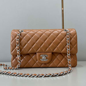 Chanel A01112 Flap Classic 11.12 Handbag Haas Lambskin & Gold-Tone Metal Caramel - Light Gold - View 10