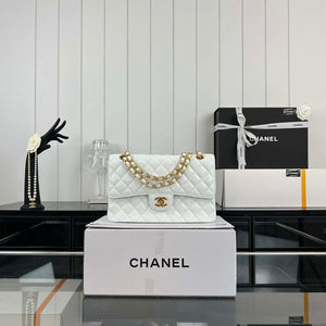 Chanel A01112 Flap Classic Handbag Grained Calfskin & Gold-Tone Metal White - Default Title - View 1