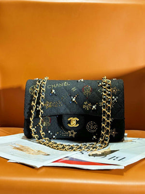 Chanel 24C A01112 Flap Classic Handbag Tweed & Gold-Tone Metal Black - Default Title - View 1