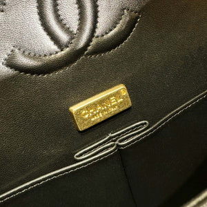 Chanel 24C A01112 Flap Classic Handbag Tweed & Gold-Tone Metal Black - Default Title - View 8