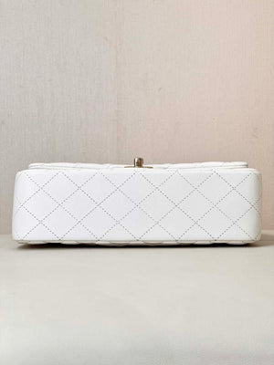 Chanel A01117 Flap Handbag Classic Bag 23cm White Lambskin - Default Title - View 9