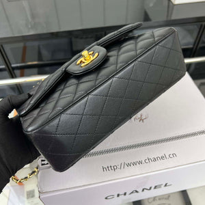 Chanel A01117 Flap Handbag Classic Bag Black Lambskin - Gold - View 5