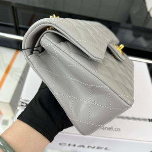 Chanel A01117 Flap Handbag Classic Bag Gray Lambskin - Gold - View 4