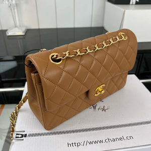 Chanel A01117 Flap Handbag Classic Bag Brown Lambskin - Gold - View 3
