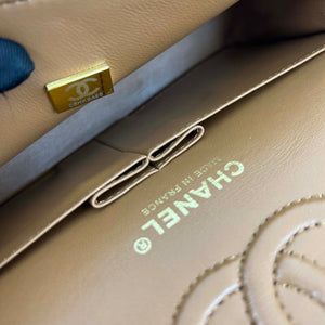 Chanel A01117 Flap Handbag Classic Bag Brown Lambskin - Gold - View 9