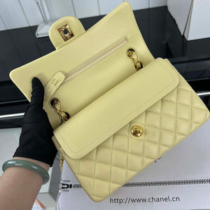 Chanel A01117 Flap Handbag Classic Bag Light Yellow Lambskin - Gold - View 6