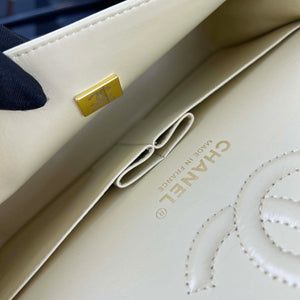 Chanel A01117 Flap Handbag Classic Bag Light Yellow Lambskin - Gold - View 9