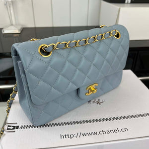 Chanel A01117 Flap Handbag Classic Bag Ligth Blue Lambskin - Gold - View 3