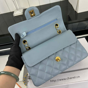 Chanel A01117 Flap Handbag Classic Bag Ligth Blue Lambskin - Gold - View 6