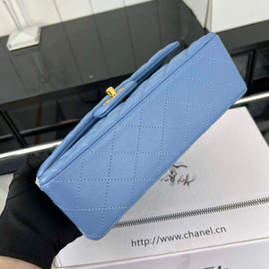 Chanel A01117 Flap Handbag Classic Bag Blue Lambskin - Gold - View 5