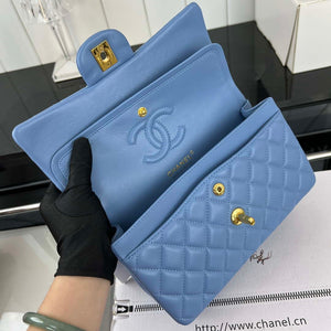 Chanel A01117 Flap Handbag Classic Bag Blue Lambskin - Gold - View 7