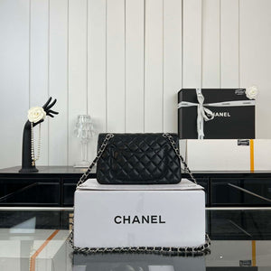 Chanel A01117 Flap Handbag Classic Bag Black Lambskin - Gold - View 12