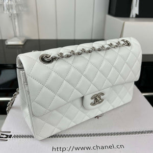 Chanel A01117 Flap Handbag Classic Bag White Lambskin - Gold - View 12