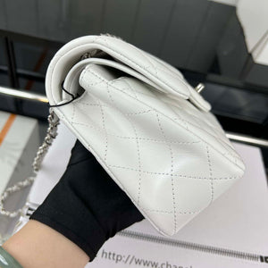 Chanel A01117 Flap Handbag Classic Bag White Lambskin - Gold - View 13
