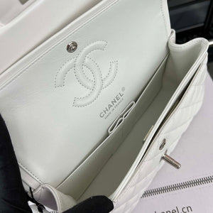 Chanel A01117 Flap Handbag Classic Bag White Lambskin - Gold - View 17