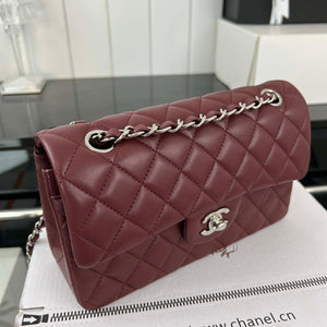 Chanel A01117 Flap Handbag Classic Bag Wine Red Lambskin - Gold - View 3