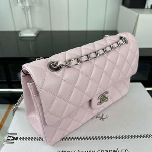 Chanel A01117 Flap Handbag Classic Bag Light Pink Lambskin - Gold - View 3