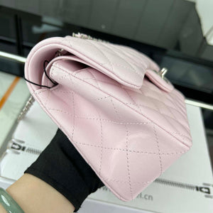 Chanel A01117 Flap Handbag Classic Bag Light Pink Lambskin - Gold - View 4