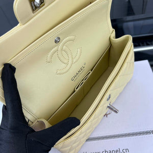 Chanel A01117 Flap Handbag Classic Bag Light Yellow Lambskin - Gold - View 17