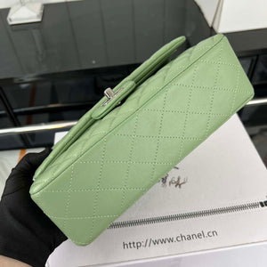 Chanel A01117 Flap Handbag Classic Bag Green Lambskin - Gold - View 14