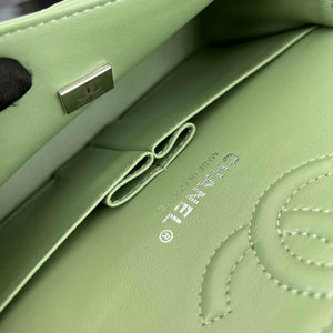 Chanel A01117 Flap Handbag Classic Bag Green Lambskin - Gold - View 18