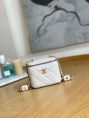 Chanel A68101 Small Vanity With Chain Lambskin White - Default Title - View 1