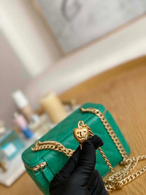 Chanel A68130 Vanity with chain Grained Calfskin Gold Green - Default Title - View 3