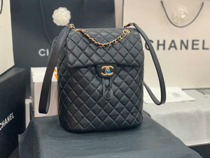 Chanel A91120 Backpack Vintage Lambskin Bag Black - Gold / Small 25 x 20 x10 ???? - View 1