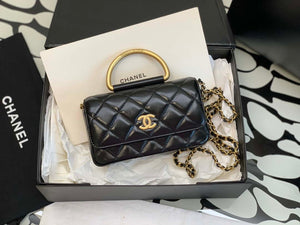 Chanel AP3484 CLUTCH WITH CHAIN Shiny Lambskin & Gold-Tone Metal - Default Title - View 1